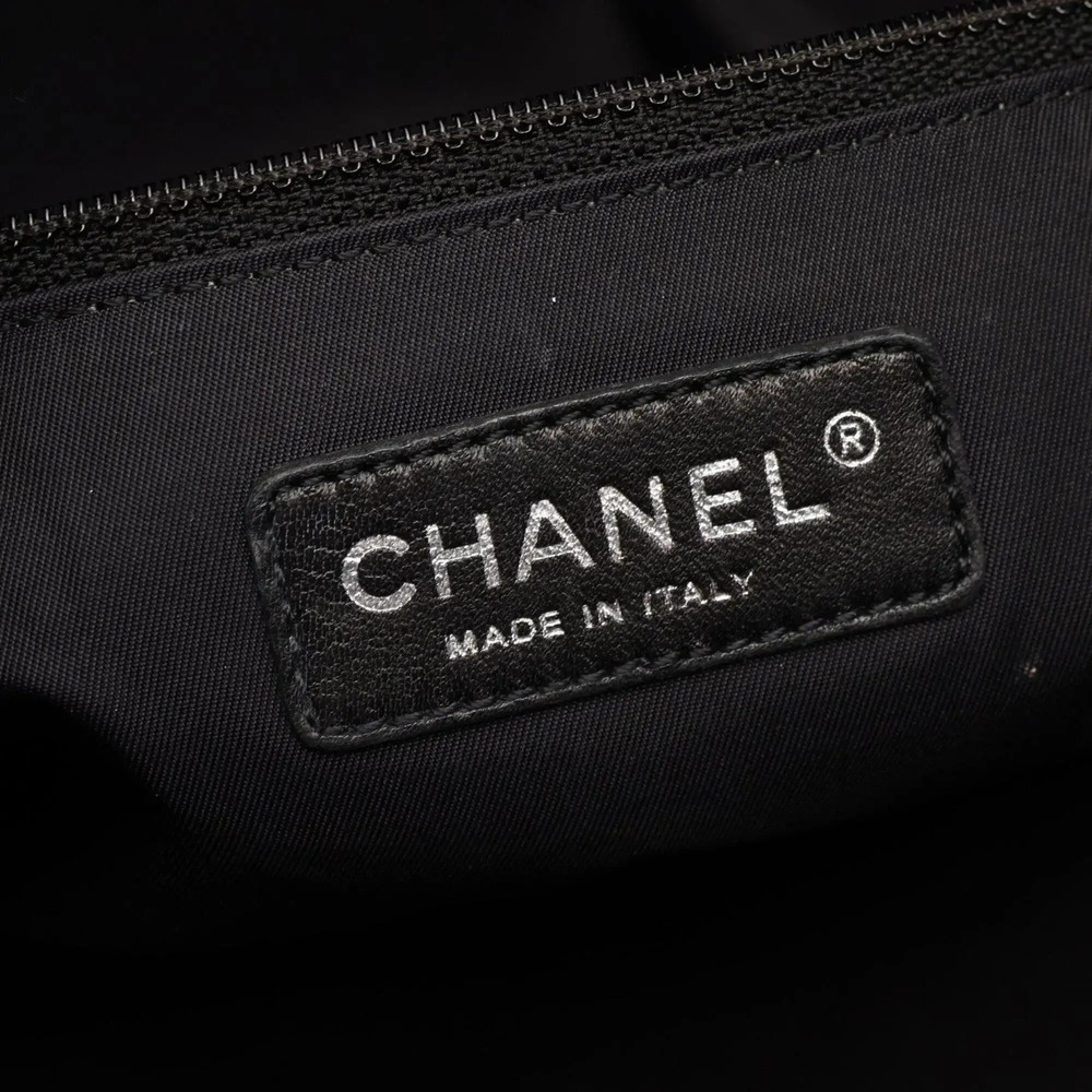 CHANEL Bag - Picture 4 of 11